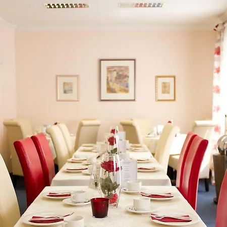 Hotel Am Heideloffplatz 3*