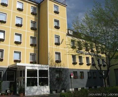 Am Heideloffplatz 3*