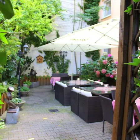 Hotel Am Heideloffplatz 3*