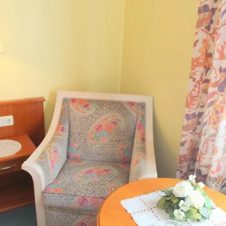 Hotel Am Heideloffplatz 3*