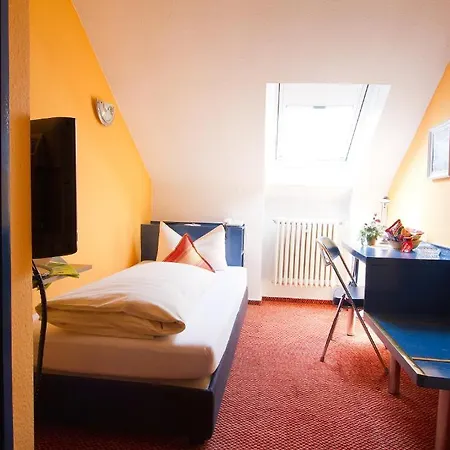 Am Heideloffplatz Szálloda 3*